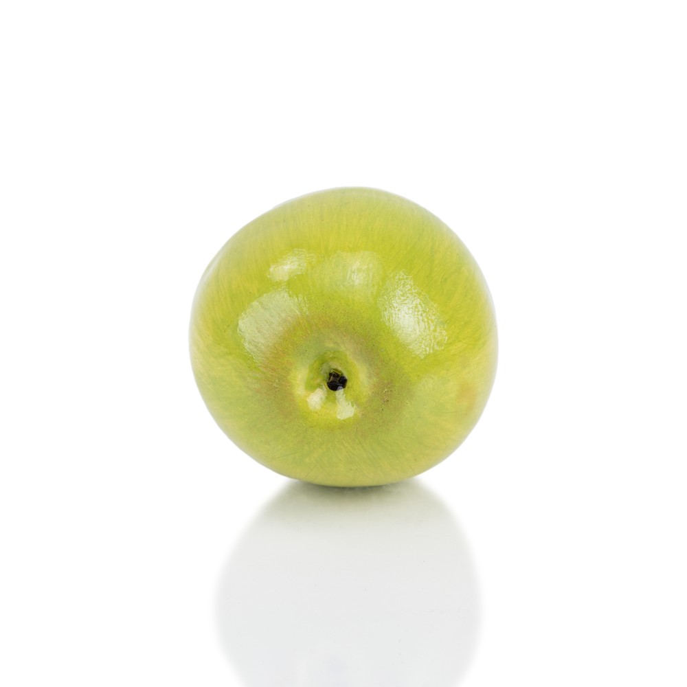 Apple Apple